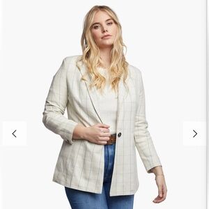 Able Vaudi Structured Blazer